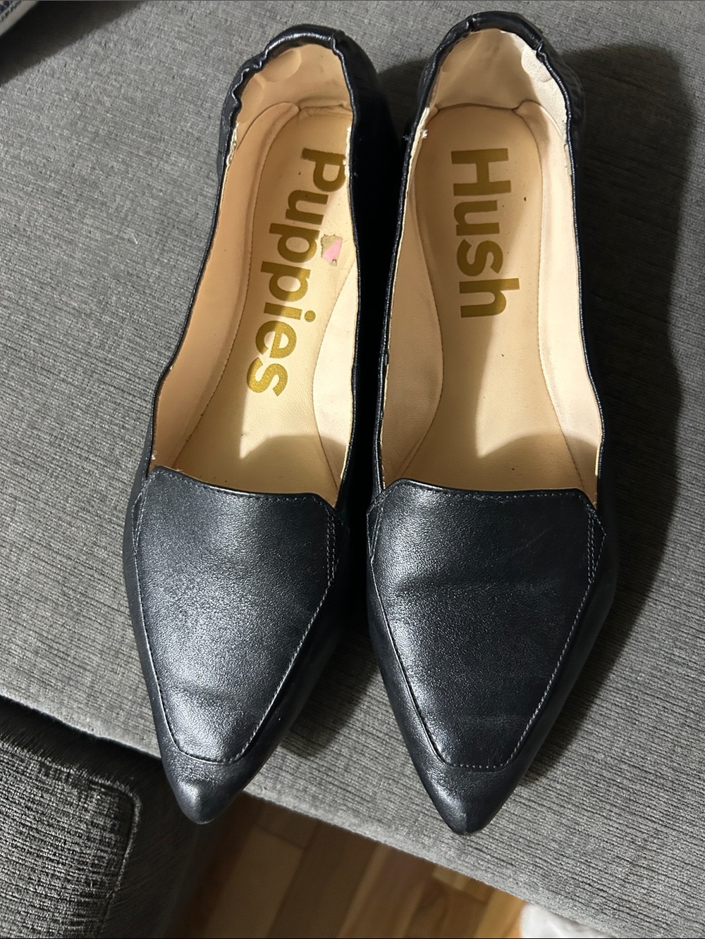 Hush Puppies Black Pointed Toe Flats for Women sz 8